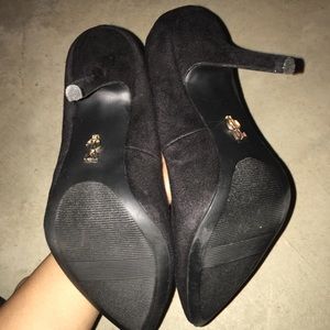 Jennifer Lopez pumps